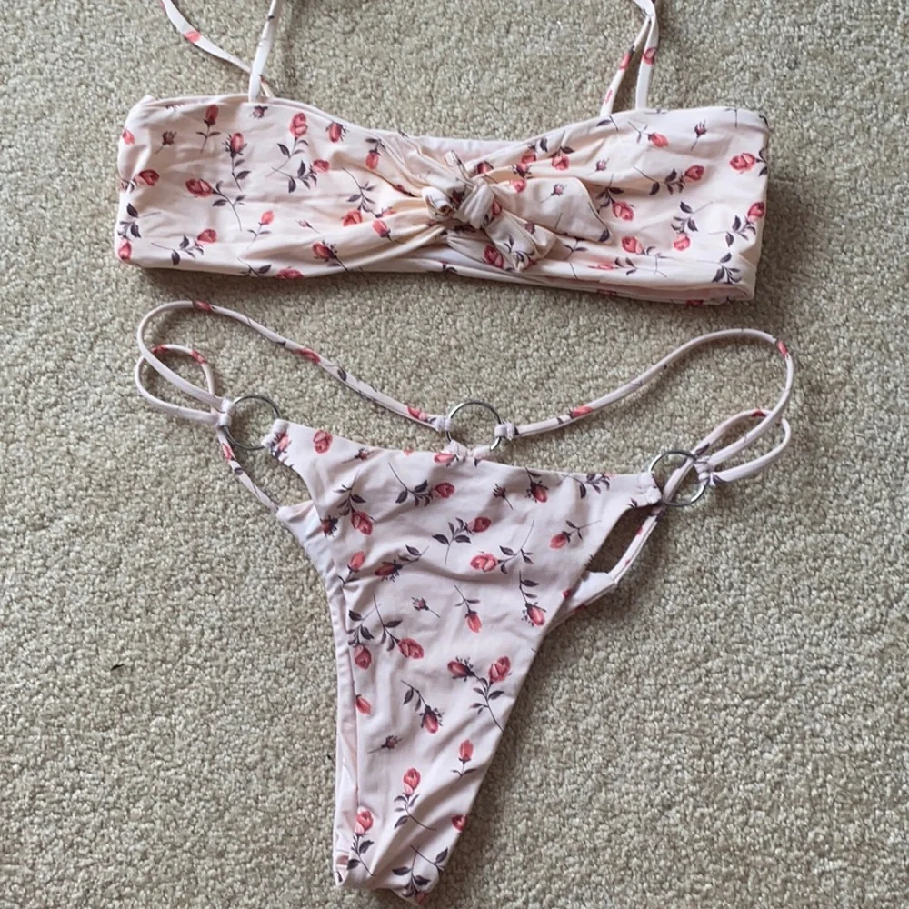 frankies rose bikini set - Picture 1 of 3